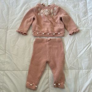 Cupcakes and cashmere 3-6 month knitted outfit